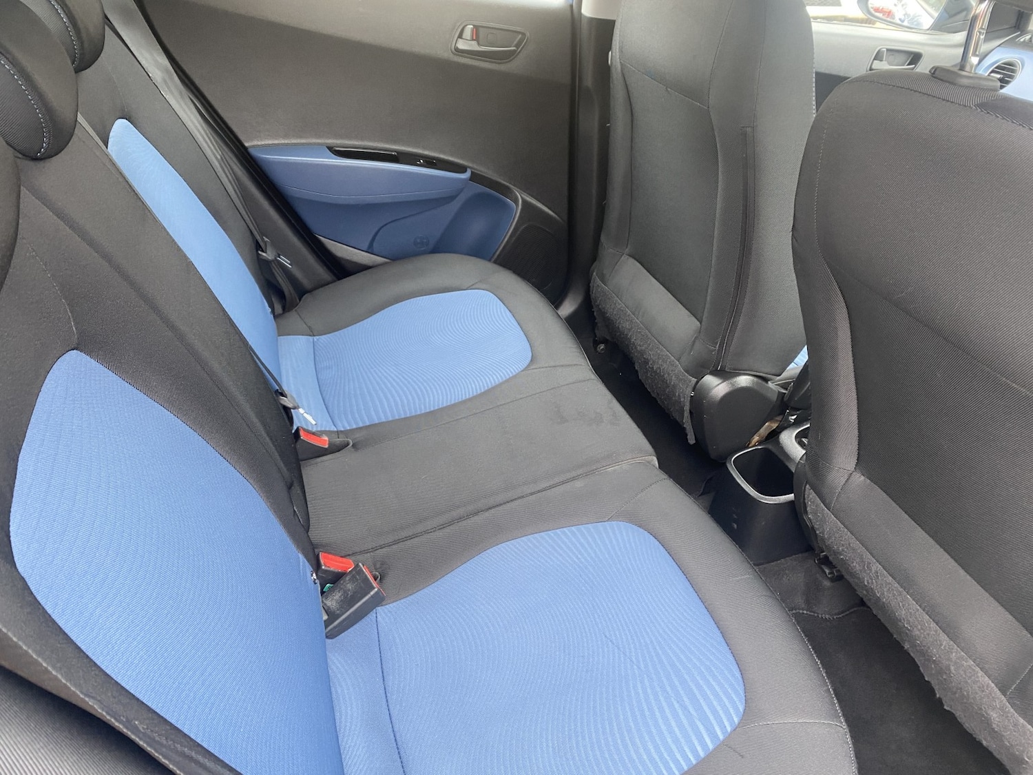 Used Hyundai i10 2015 for sale - 77836812: Photo 18