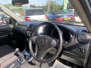 Used Suzuki Grand Vitara 2012 for sale - 79429769: Photo