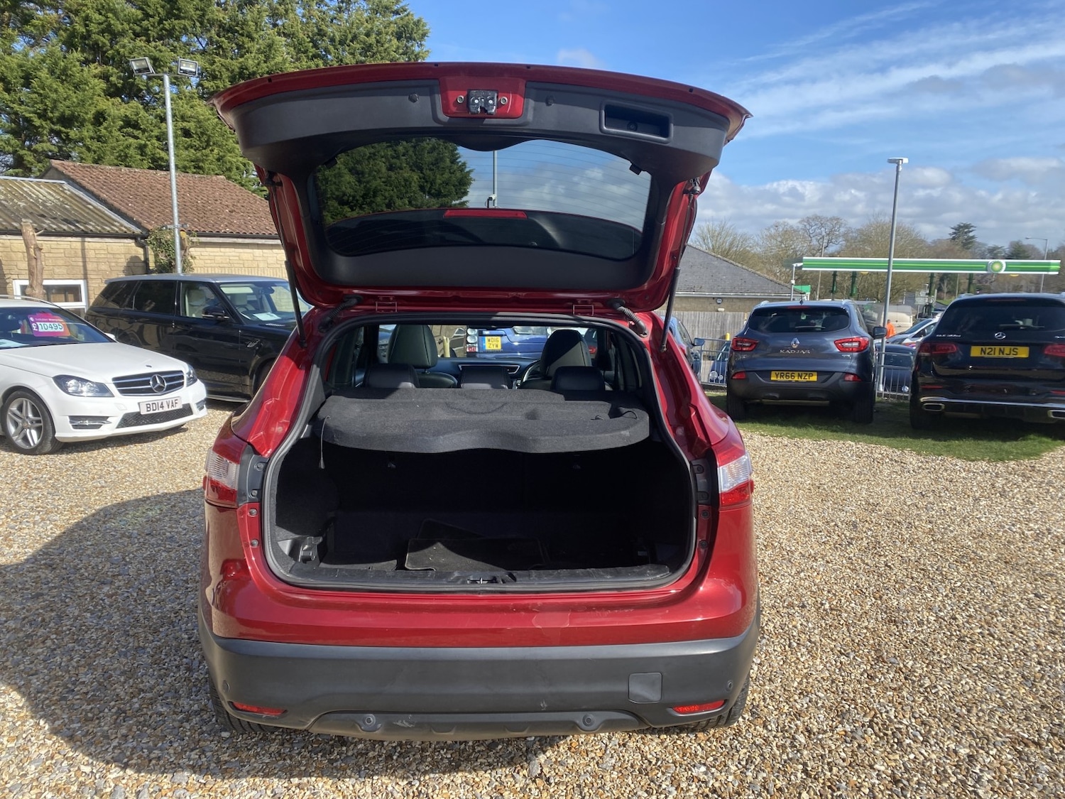 Used Nissan Qashqai 2017 for sale - 77749952: Photo 7