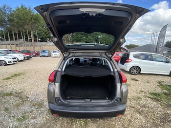 Used Peugeot 2008 2016 for sale - 76045694: Photo