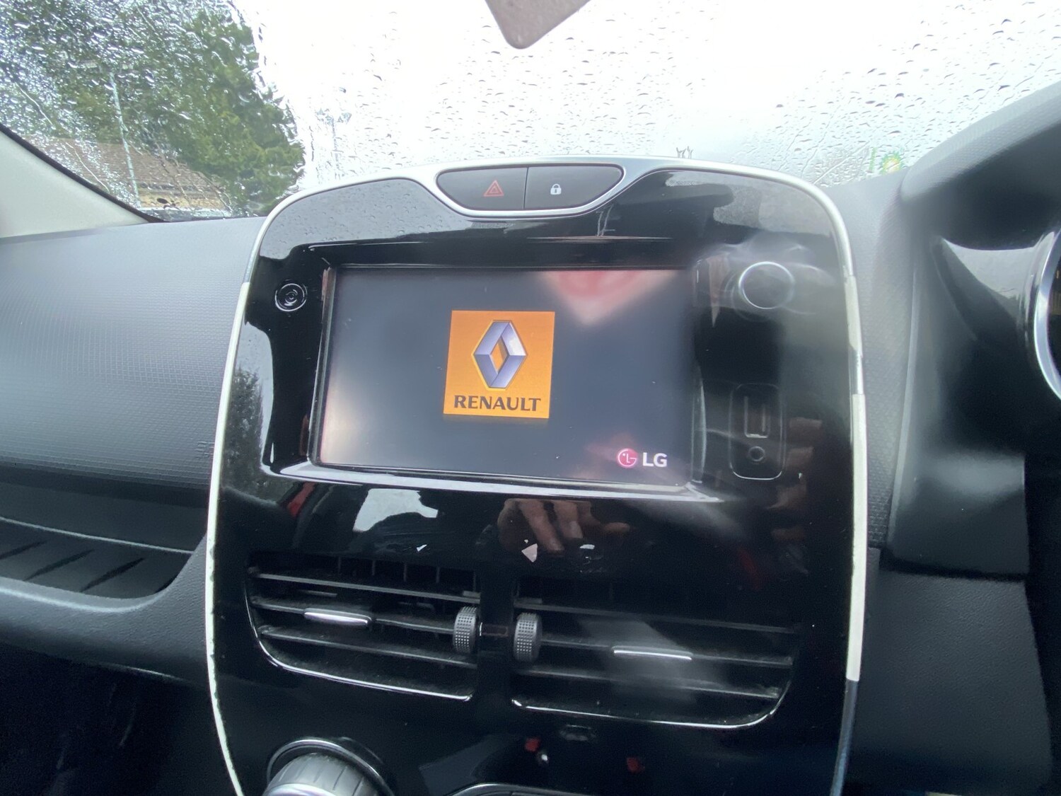 Used Renault Clio 2016 for sale - 77357240: Photo 20