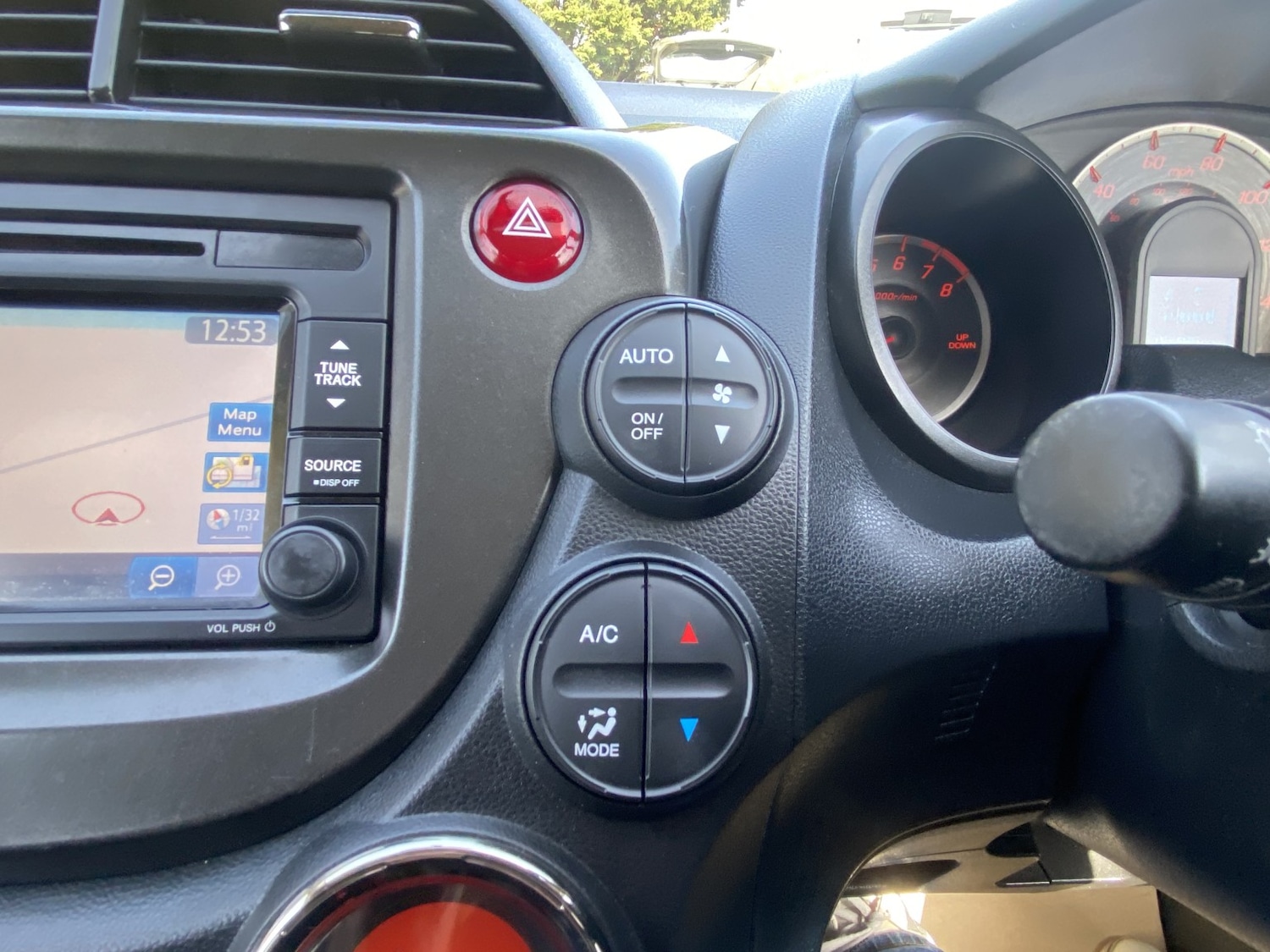 Used Honda Jazz 2015 for sale - 78176144: Photo 10