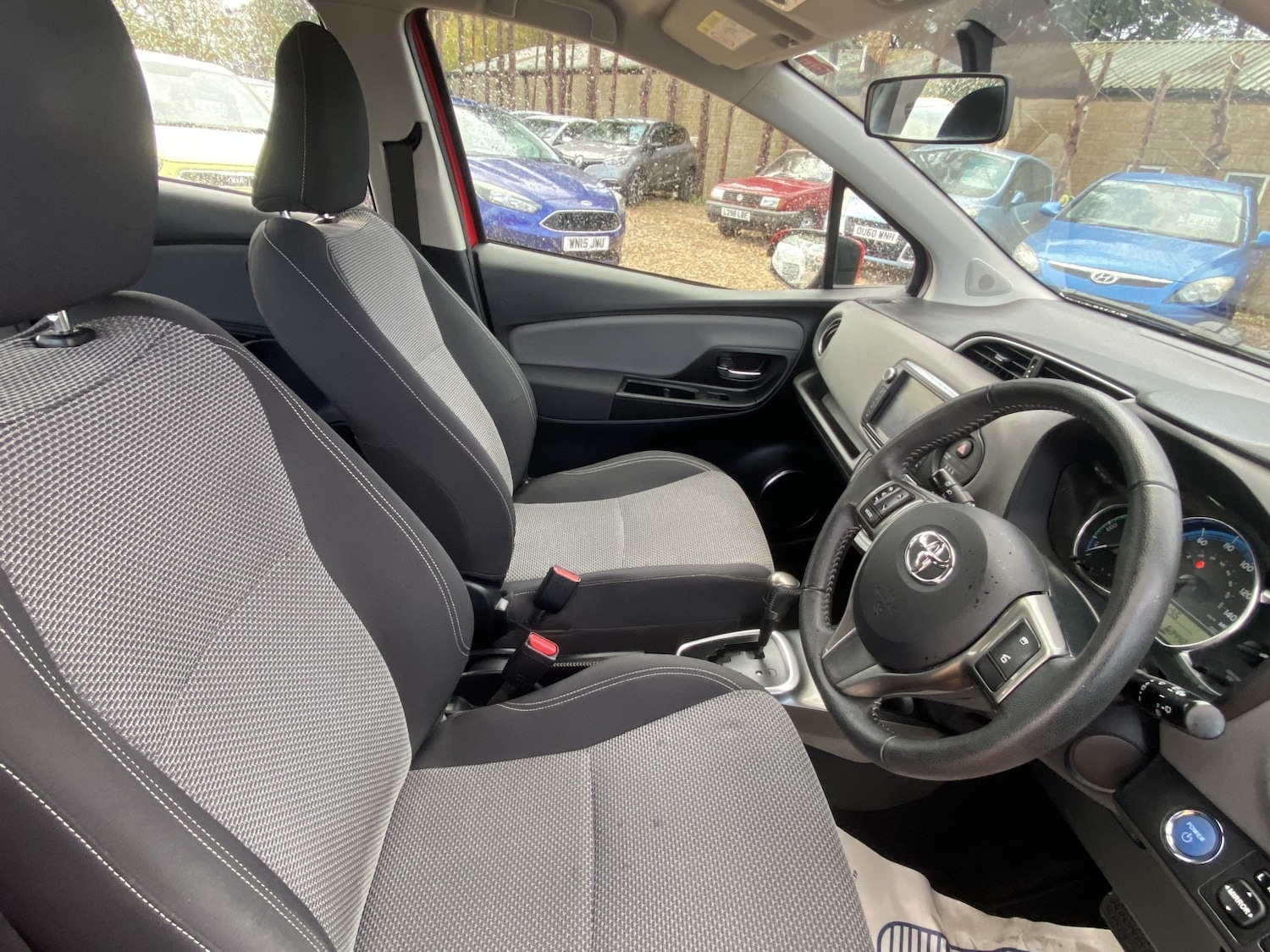Used Toyota Yaris 2014 for sale - 76439964: Photo 17