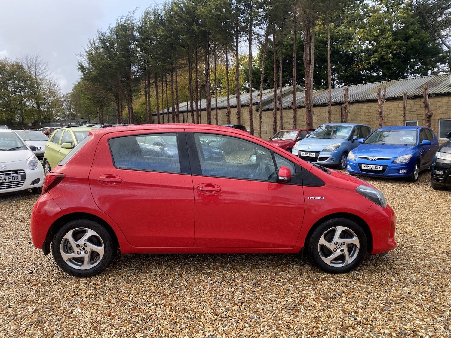 Used Toyota Yaris 2014 for sale - 76439964: Photo 2