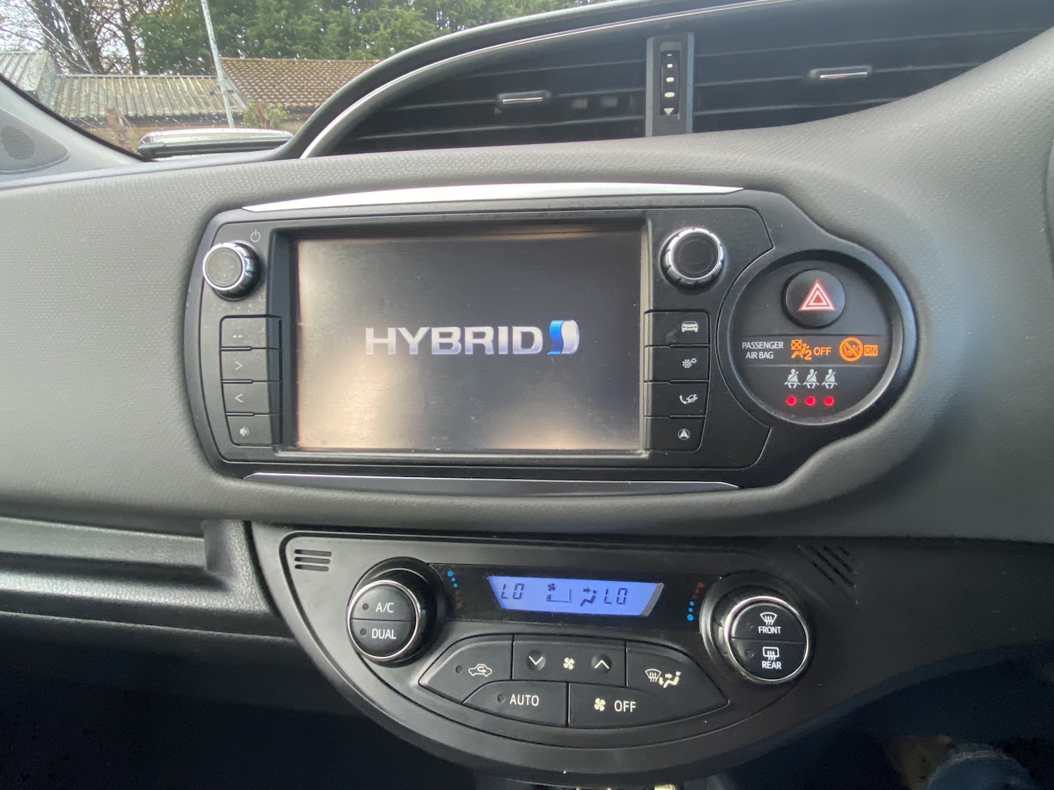 Used Toyota Yaris 2014 for sale - 76439964: Photo 5