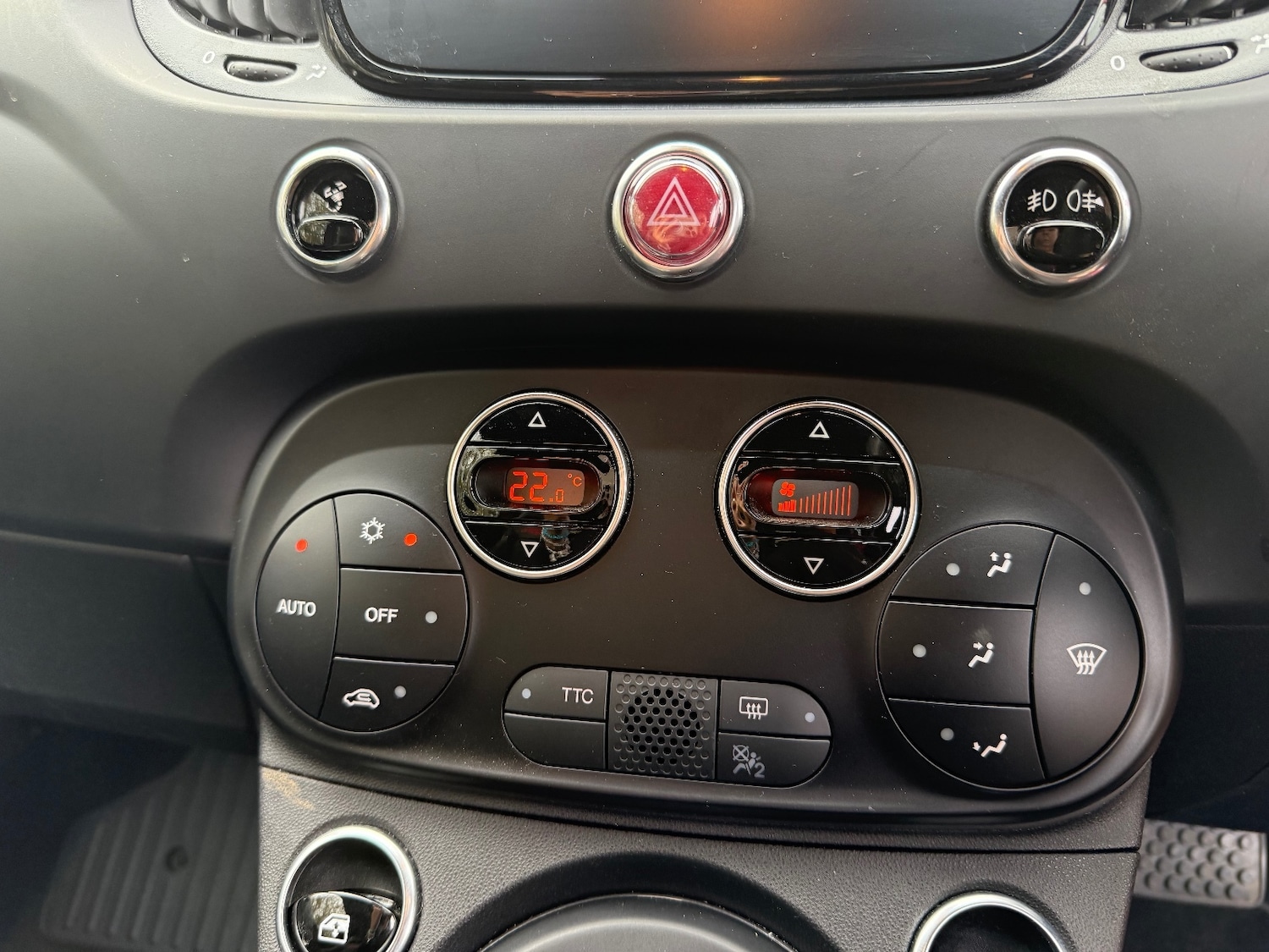 Used Abarth 695 2024 for sale - 76338928: Photo 23