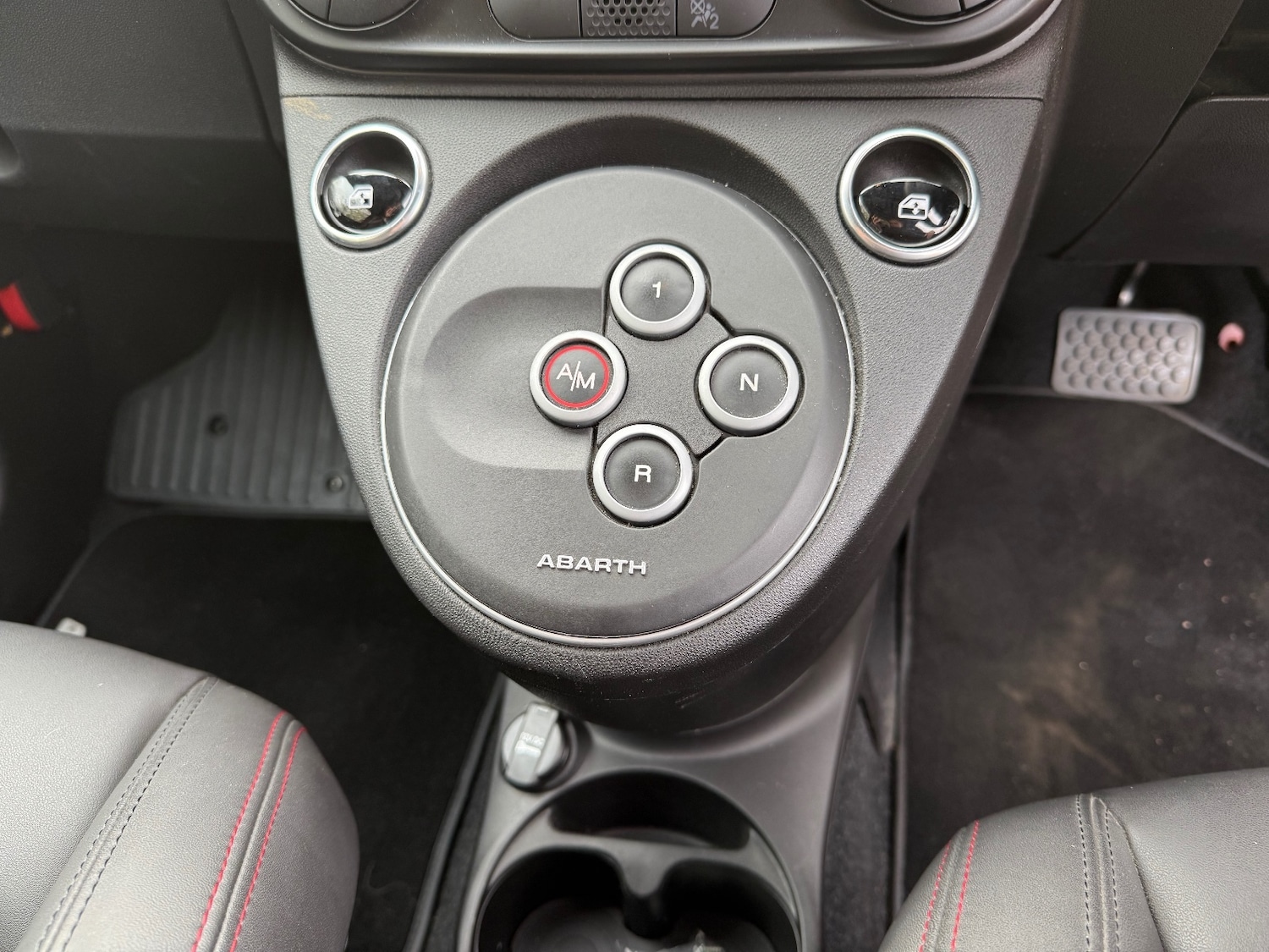 Used Abarth 695 2024 for sale - 76338928: Photo 25