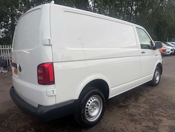 Used Volkswagen Transporter 2018 for sale - 78986358: Photo