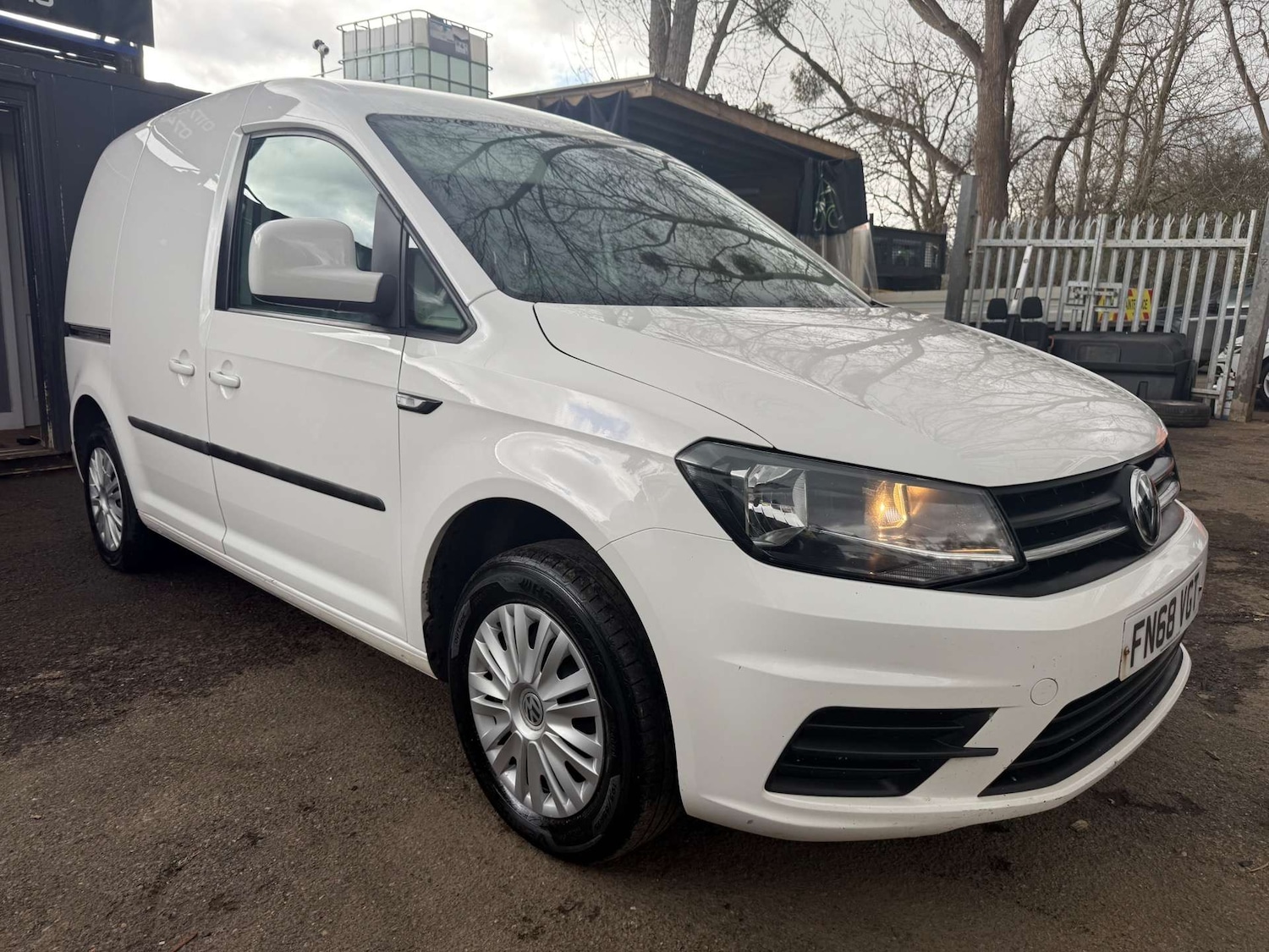 Used Volkswagen Caddy 2018 for sale - 76600624: Photo 1