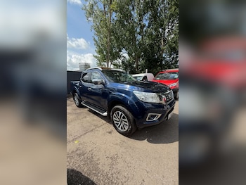 Nissan - Navara