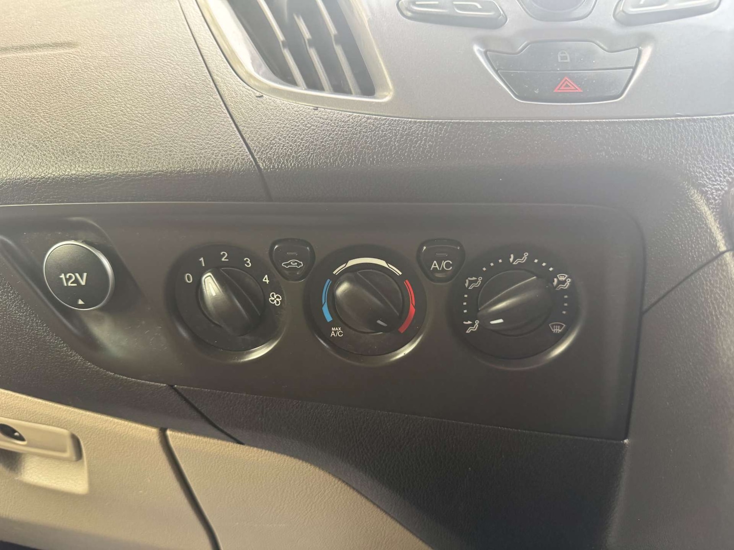 Used Ford Transit Custom 2015 for sale - 76520331: Photo 12