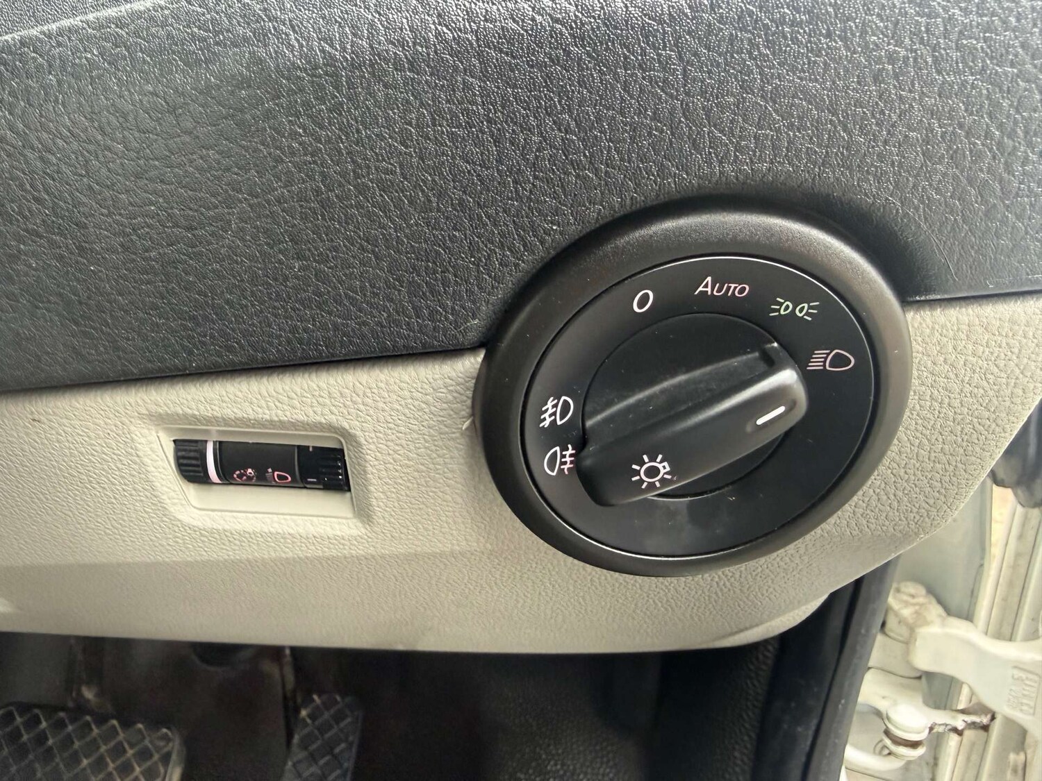 Used Volkswagen Transporter 2018 for sale - 77673732: Photo 10