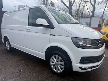 Used Volkswagen Transporter 2018 for sale - 77673732: Photo
