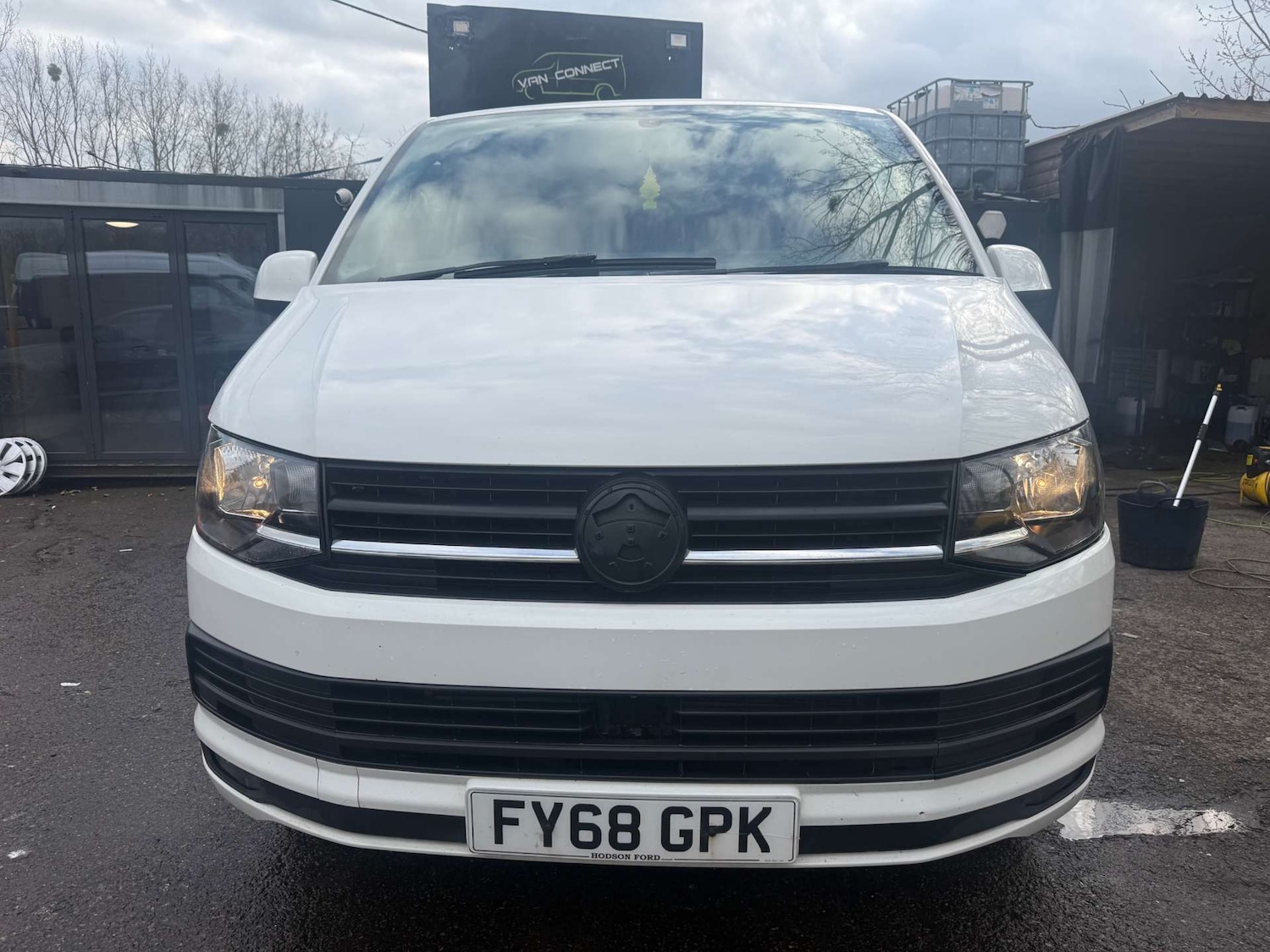 Used Volkswagen Transporter 2018 for sale - 77673732: Photo 2