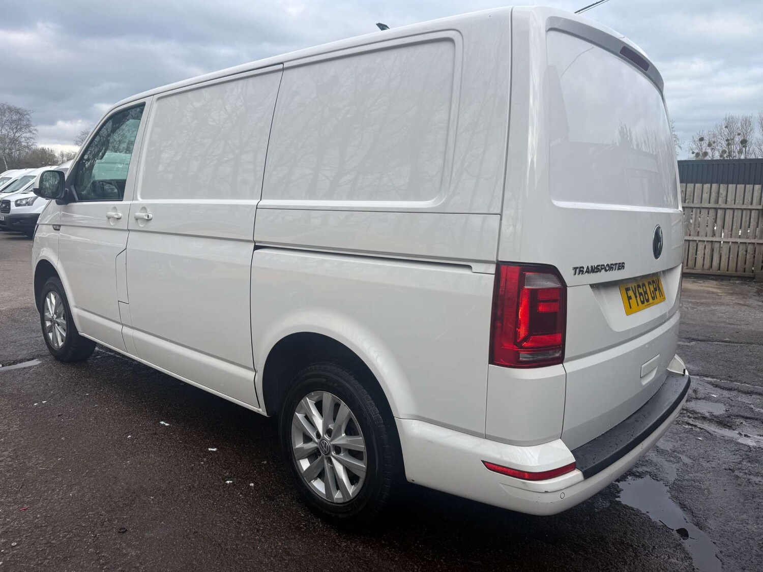 Used Volkswagen Transporter 2018 for sale - 77673732: Photo 9