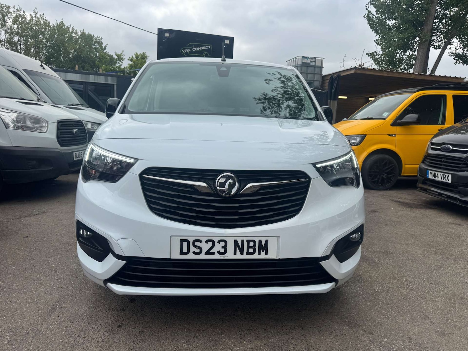 Used Vauxhall Combo 2023 for sale - 76601052: Photo 2