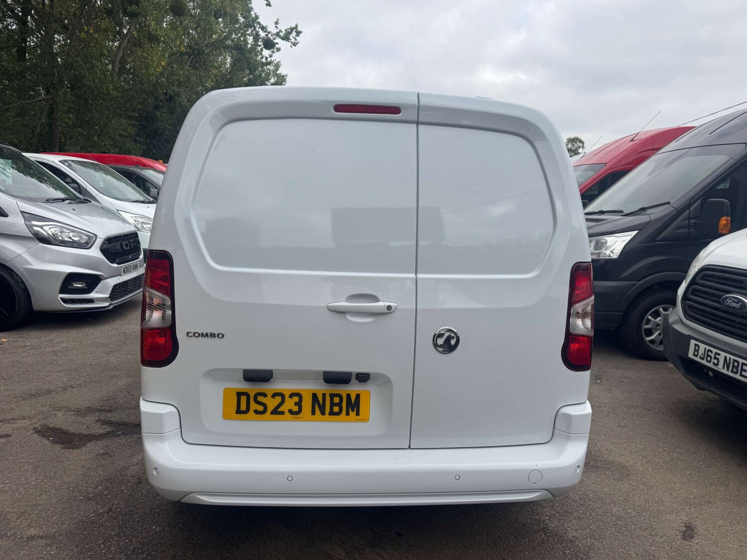 Used Vauxhall Combo 2023 for sale - 76601052: Photo 6