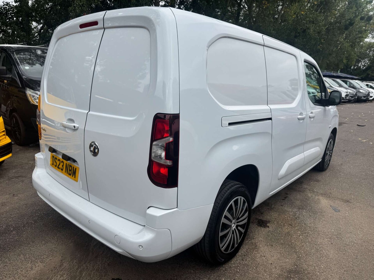 Used Vauxhall Combo 2023 for sale - 76601052: Photo 9