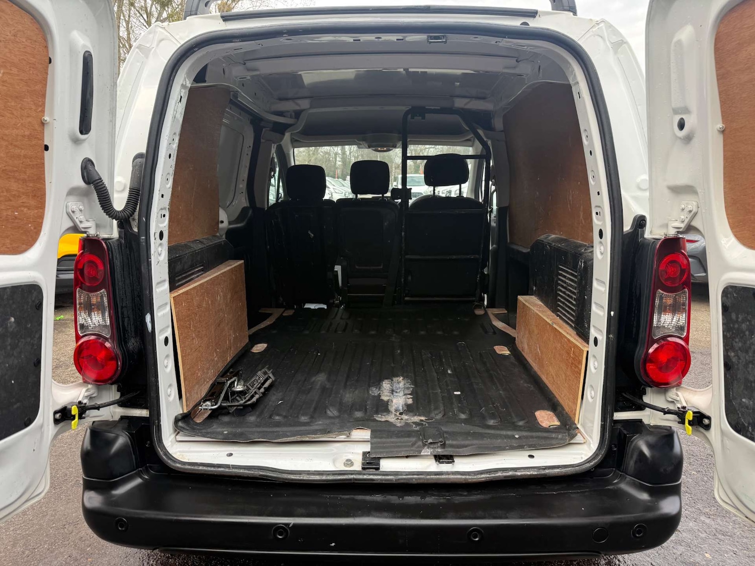 Used Citroen Berlingo 2017 for sale - 77782080: Photo 17