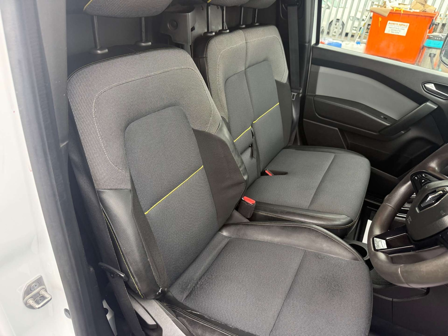 Used Renault Kangoo 2023 for sale - 76856208: Photo 9