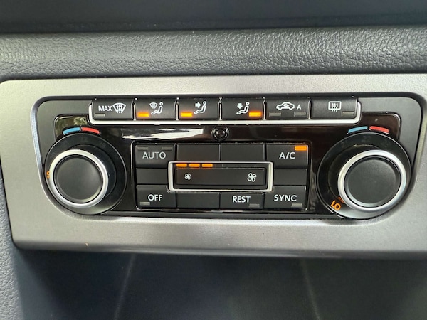 Used Volkswagen Amarok 2015 for sale - 76265234: Photo 4