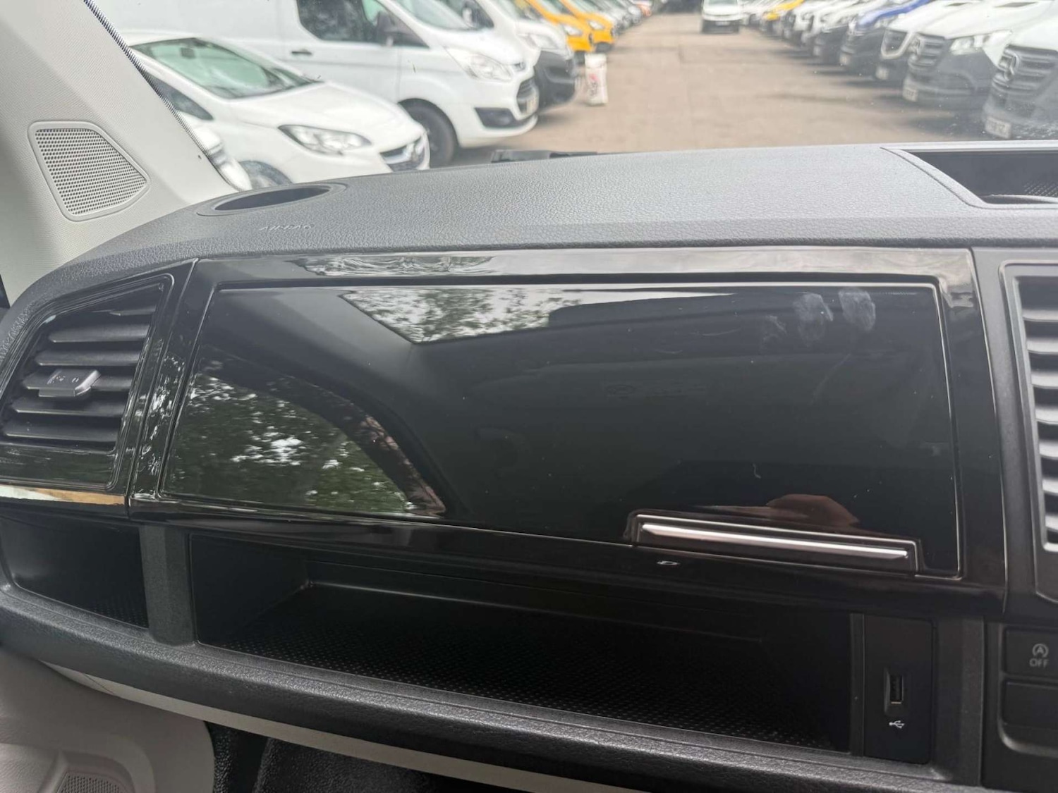 Used Volkswagen Transporter 2016 for sale - 76601377: Photo 20