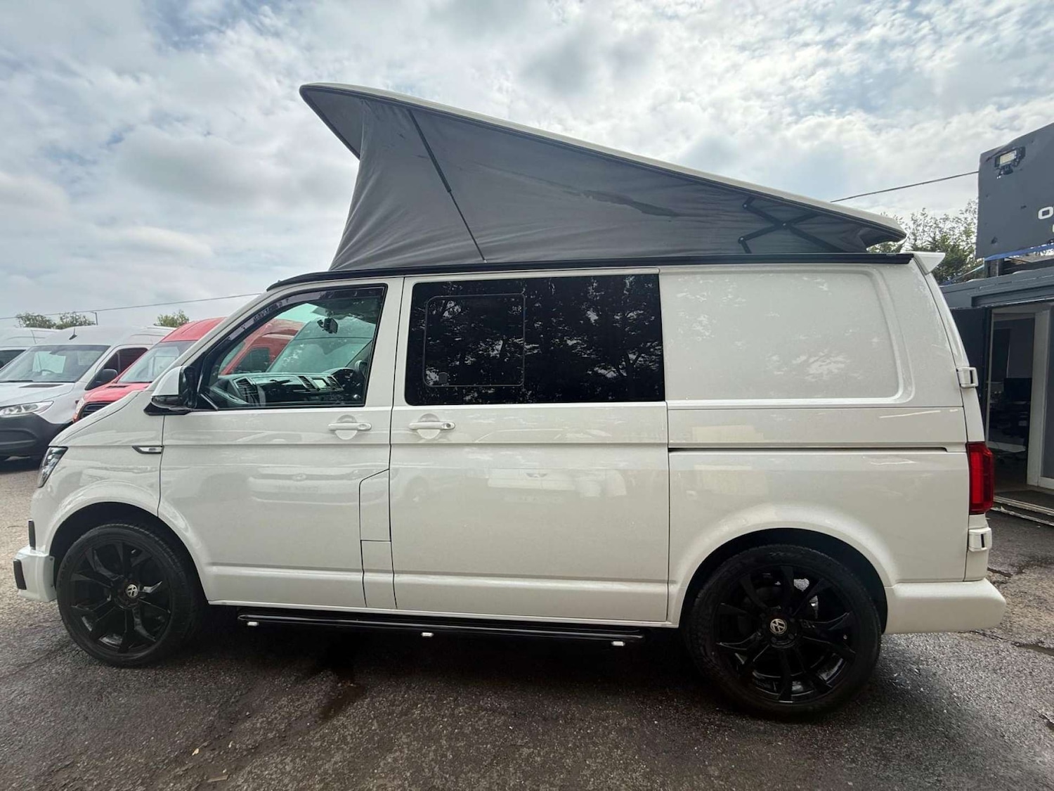 Used Volkswagen Transporter 2016 for sale - 76601377: Photo 3