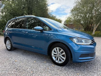 Used Volkswagen Touran 2019 for sale - 79840259: Photo