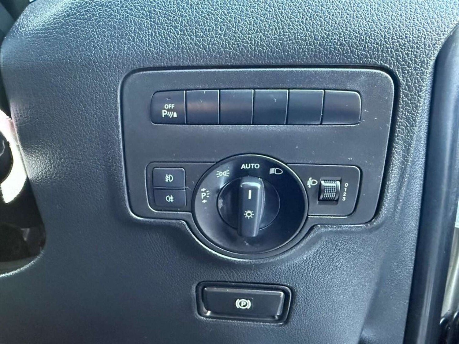 Used Mercedes-Benz Vito 2018 for sale - 76363615: Photo 12