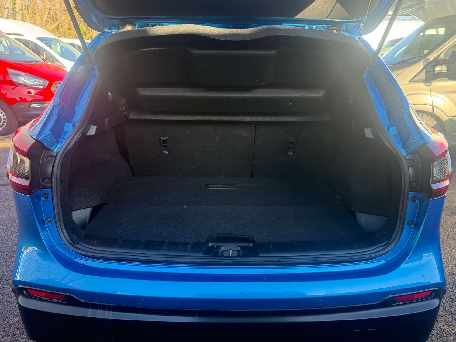 Used Nissan Qashqai 2017 for sale - 76856207: Photo 19