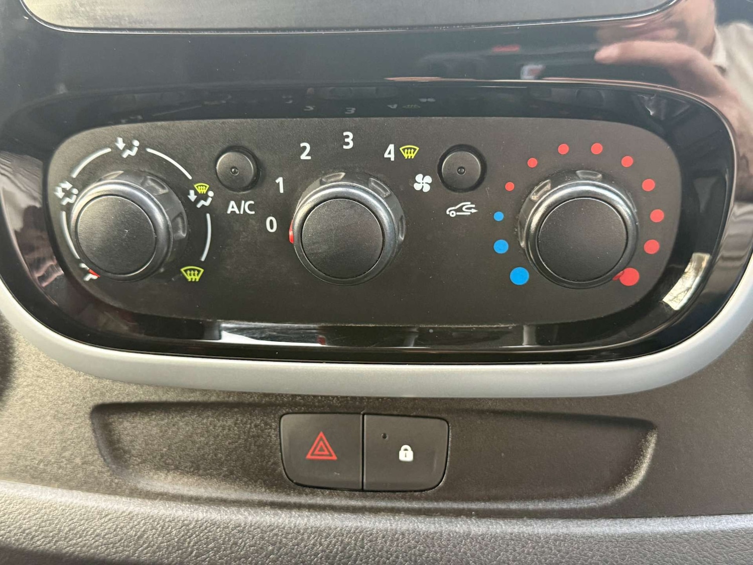 Used Renault Trafic 2018 for sale - 77782083: Photo 16