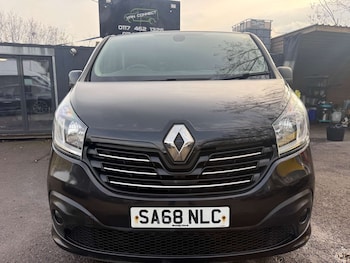 Used Renault Trafic 2018 for sale - 77782083: Photo