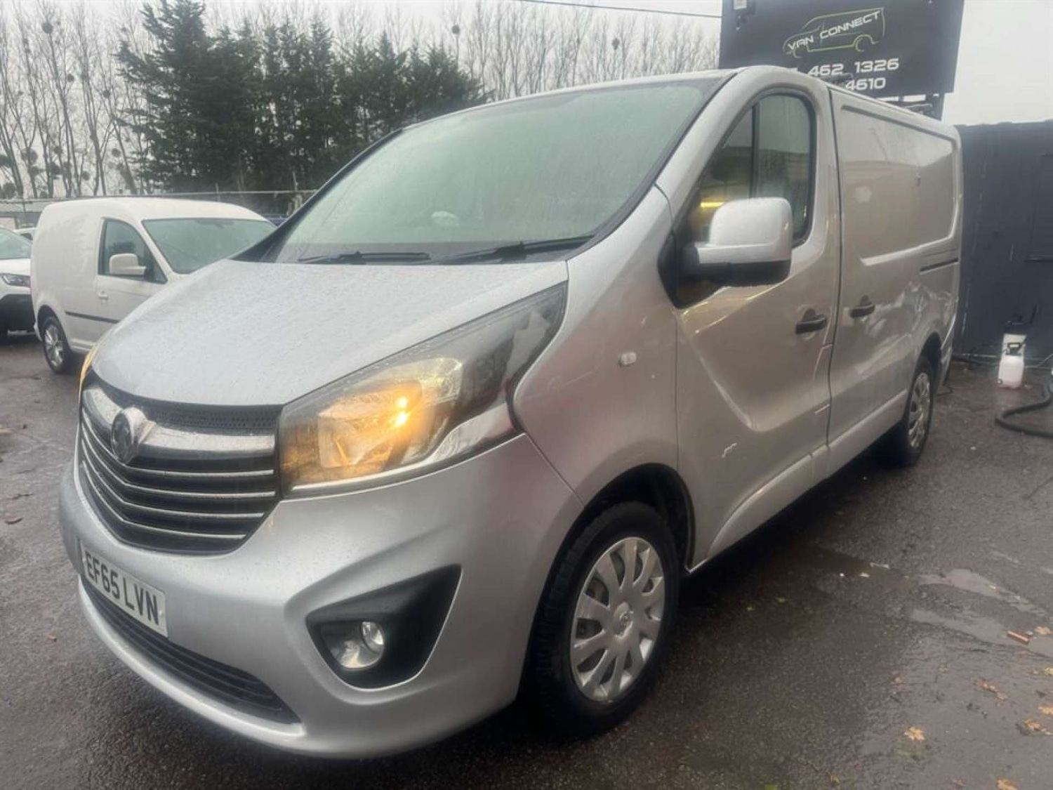 Used Vauxhall Vivaro 2015 for sale - 76363624: Photo 3