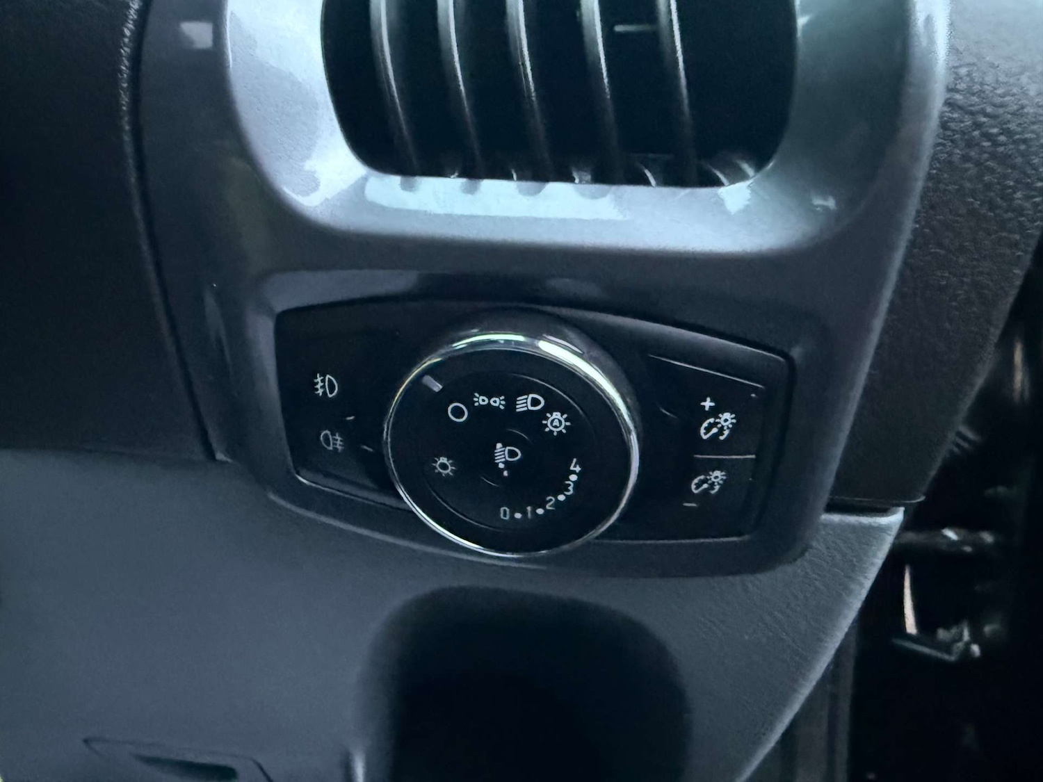 Used Ford Transit Custom 2017 for sale - 76907718: Photo 12