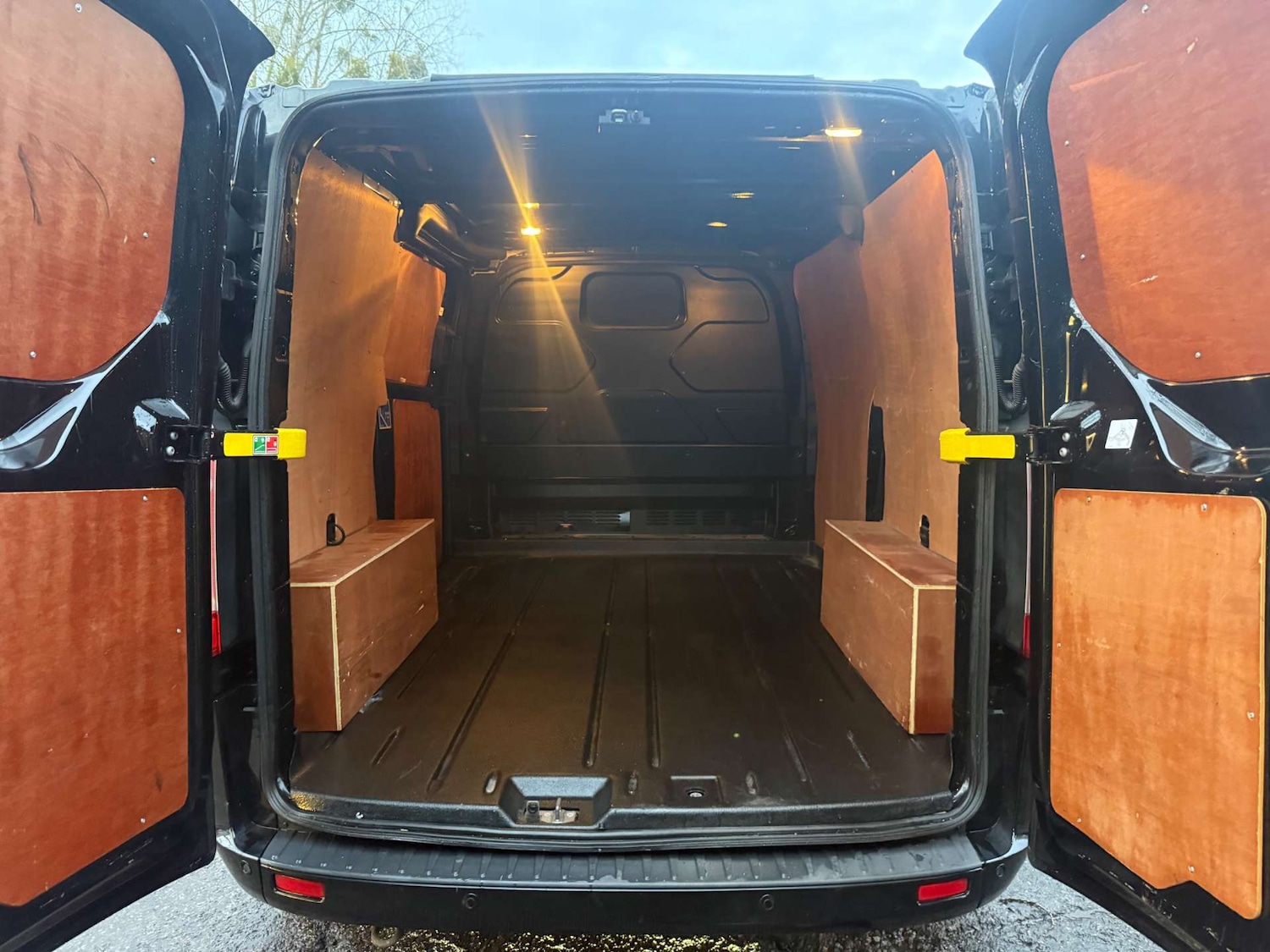 Used Ford Transit Custom 2017 for sale - 76907718: Photo 17