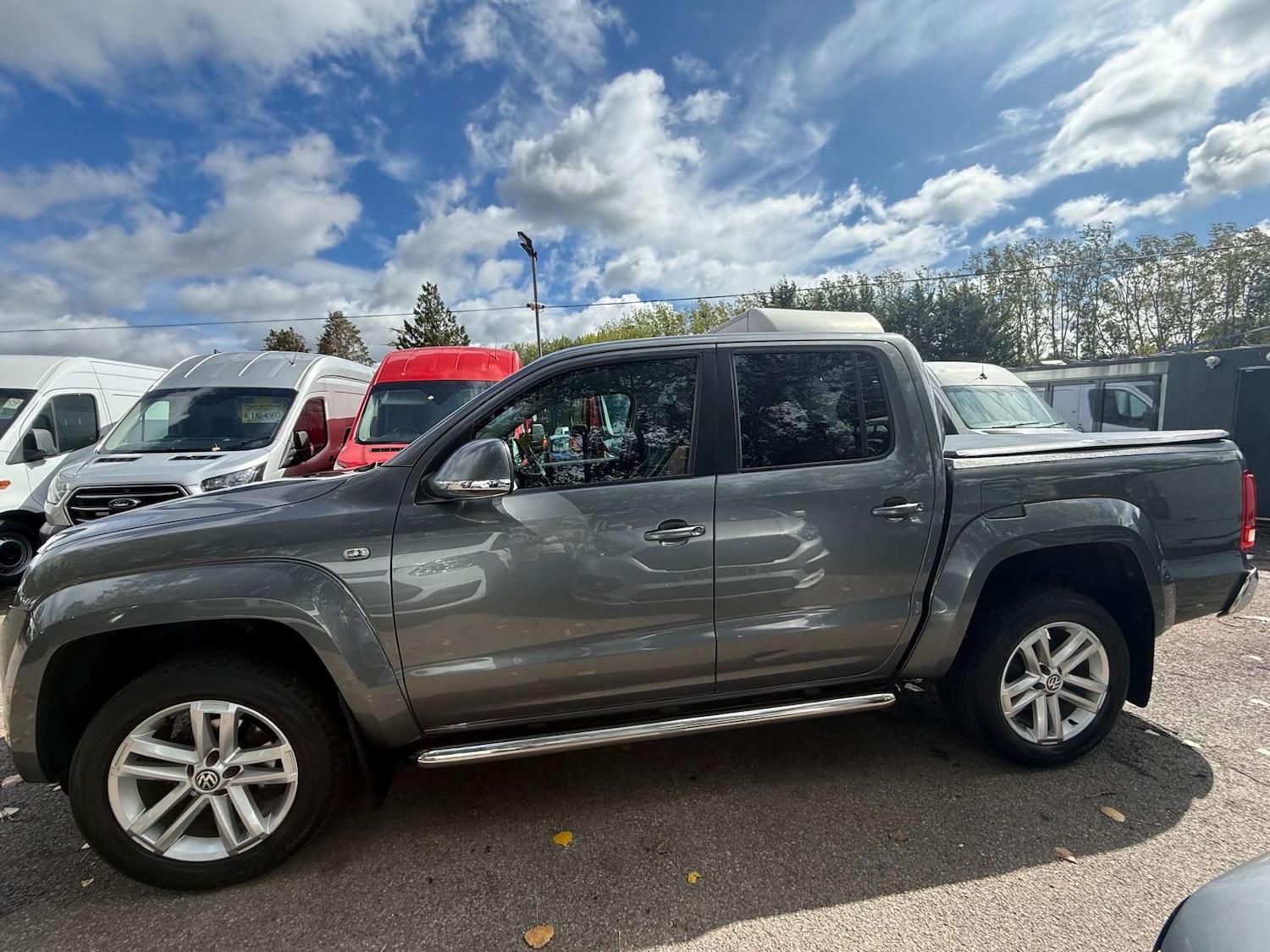 Used Volkswagen Amarok 2015 for sale - 76601425: Photo 2