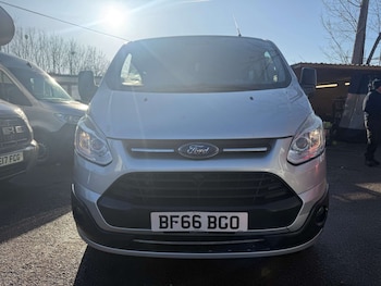 Used Ford Tourneo Custom 2017 for sale - 77319946: Photo