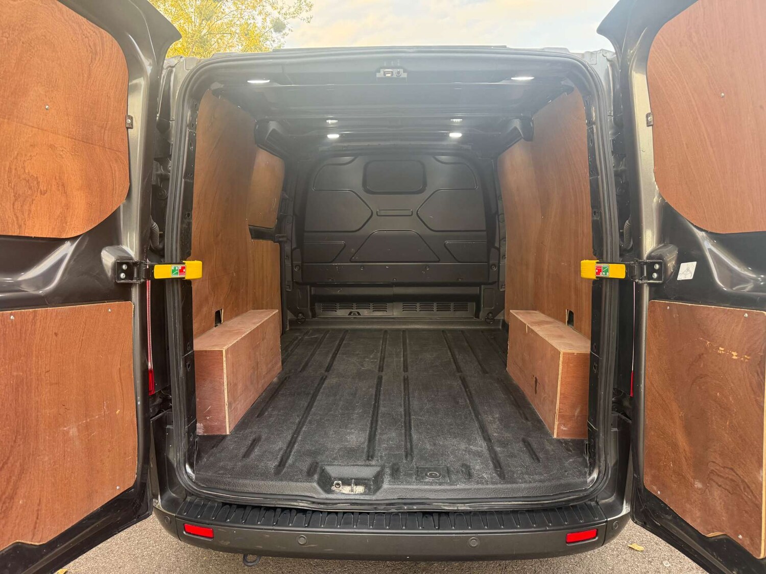 Used Ford Transit Custom 2022 for sale - 76602120: Photo 19