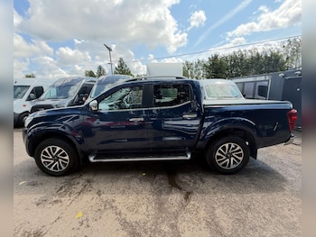 Used Nissan Navara 2017 for sale - 76277434: Photo