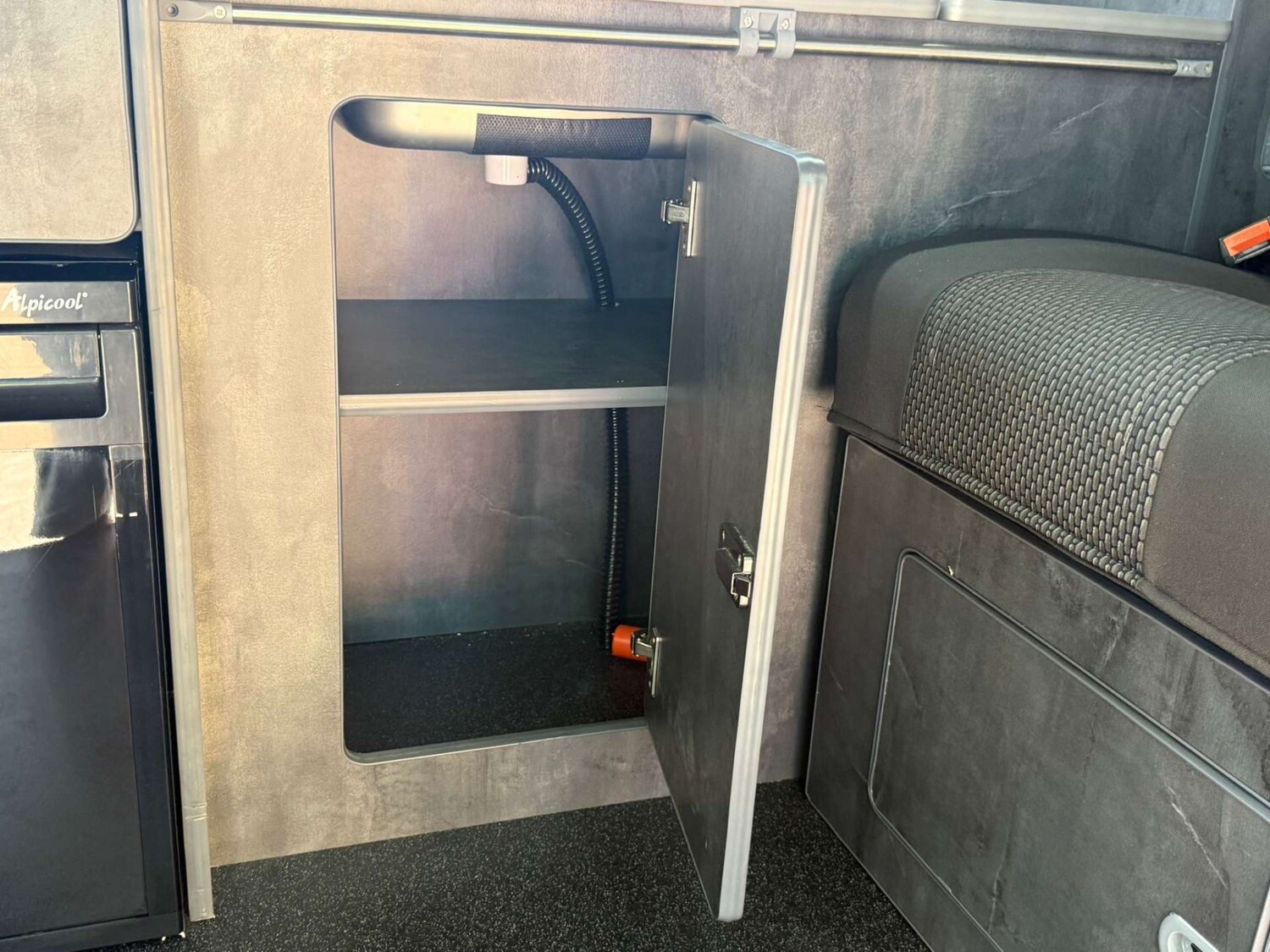 Vehicle 33