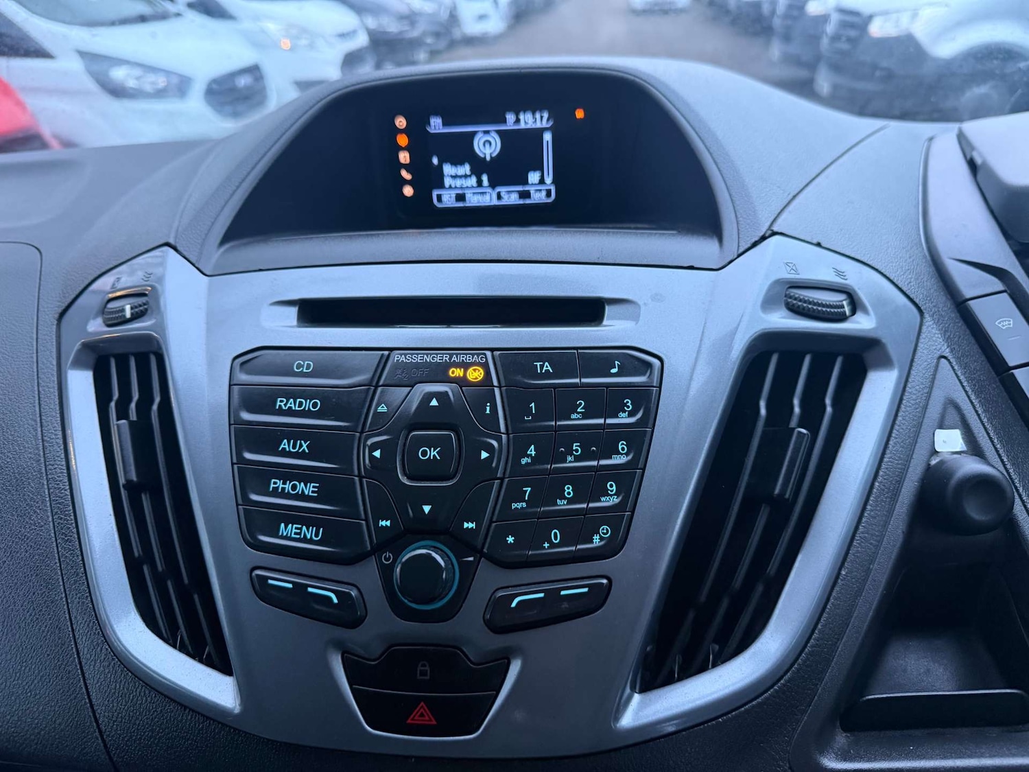 Used Ford Transit Custom 2014 for sale - 77931950: Photo 14