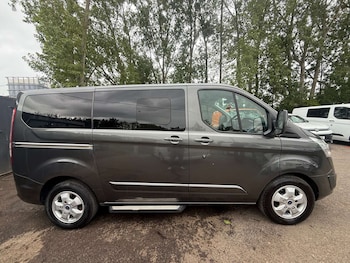 Used Ford Tourneo Custom 2017 for sale - 78581265: Photo