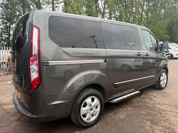 Used Ford Tourneo Custom 2017 for sale - 78581265: Photo