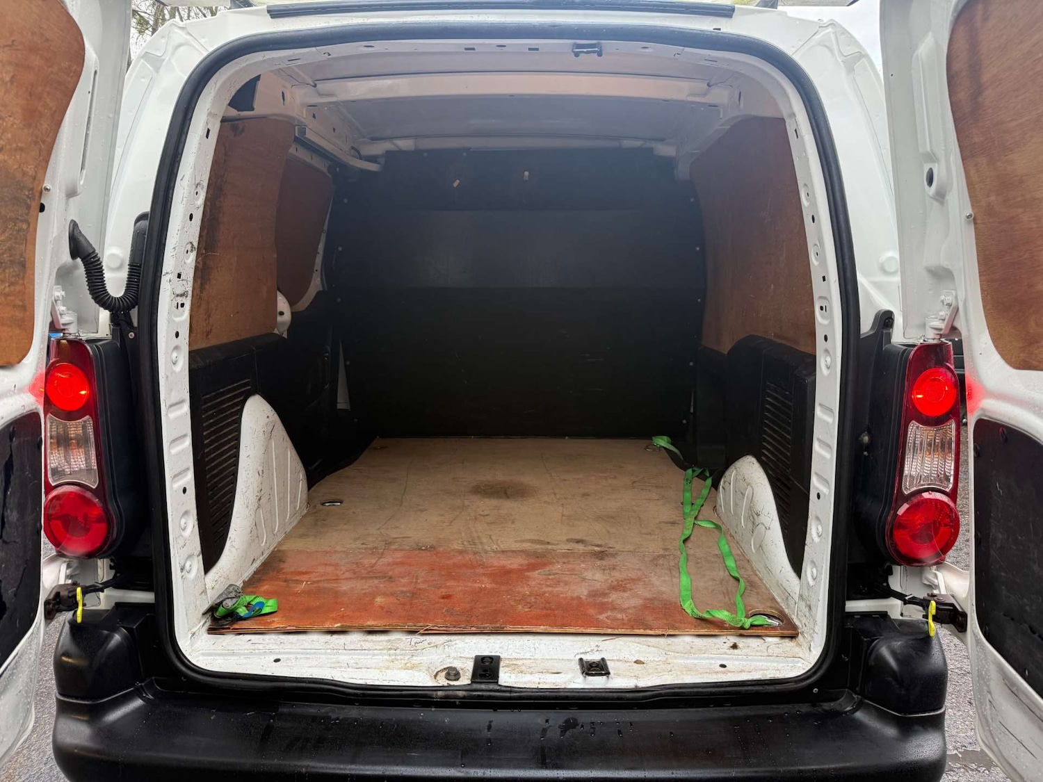 Used Peugeot Partner 2013 for sale - 76907701: Photo 16