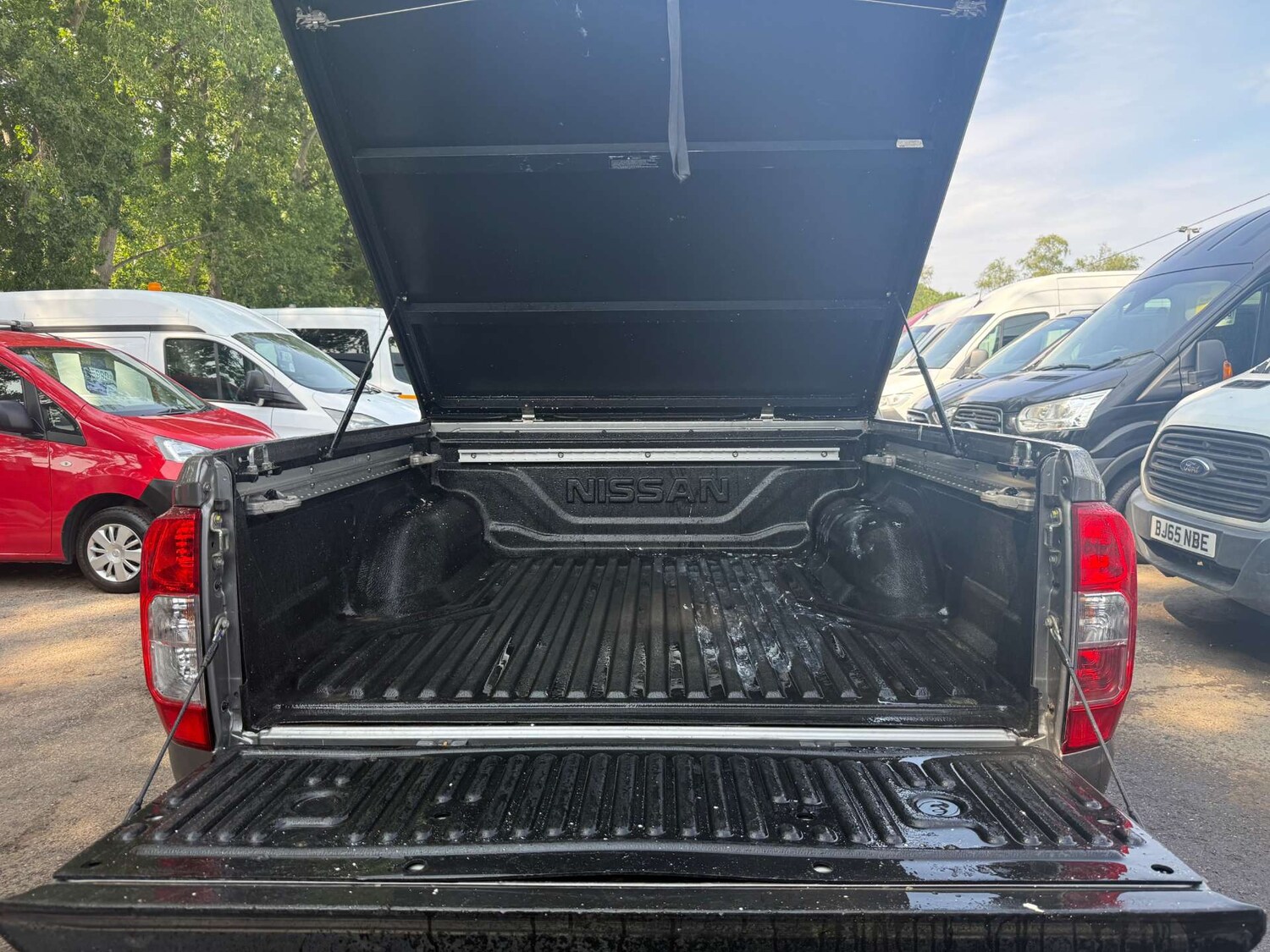 Used Nissan Navara 2021 for sale - 76601175: Photo 9