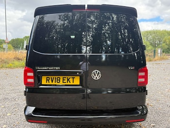 Used Volkswagen Transporter 2018 for sale - 79445452: Photo