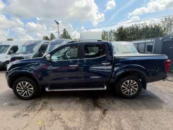 Used Nissan Navara 2017 for sale - 74895729: Photo