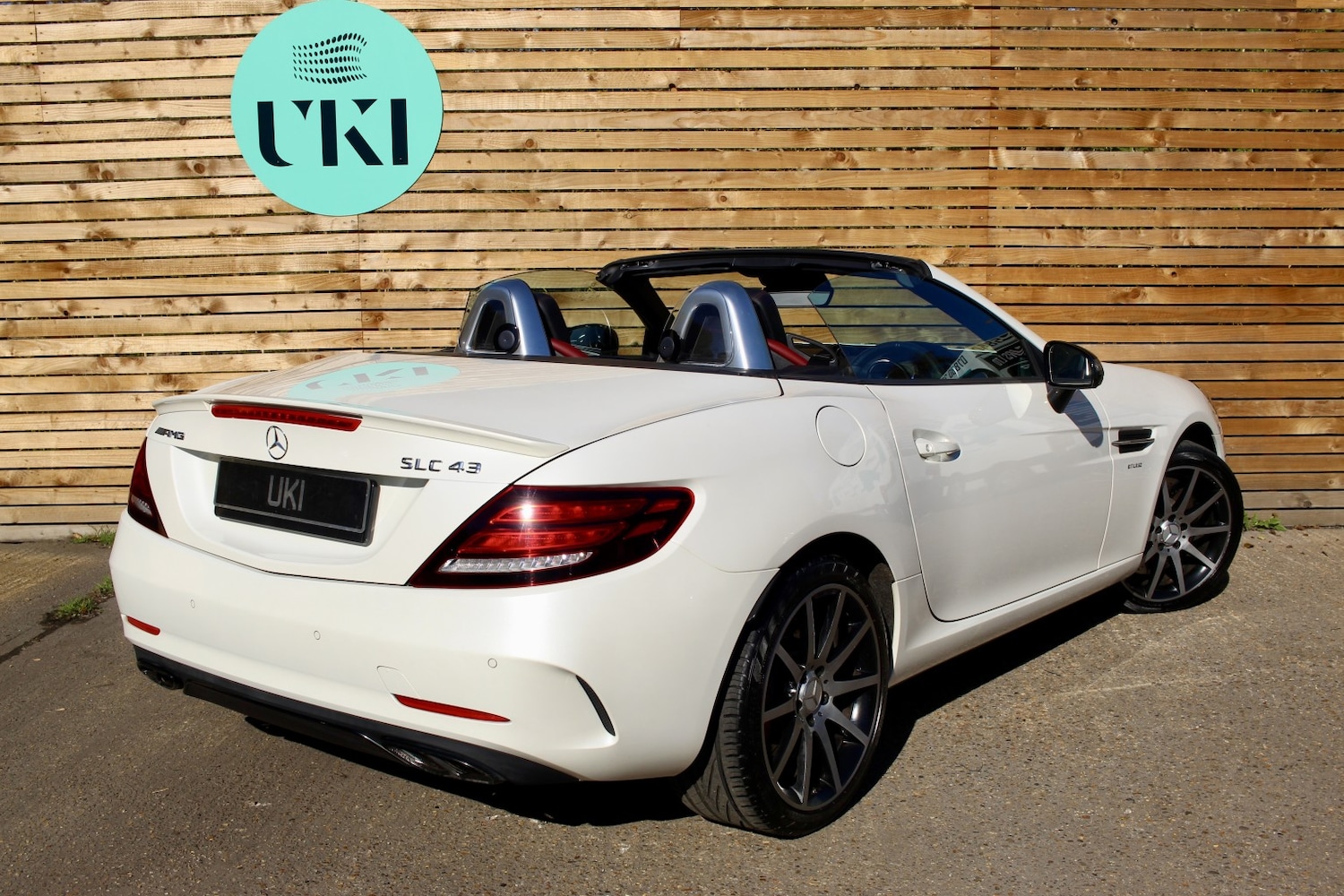 Used Mercedes-Benz SLC 2016 for sale - 78209944: Photo 2