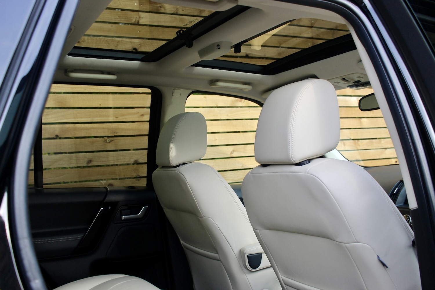 Used Land Rover Freelander 2 2014 for sale - 76605642: Photo 10