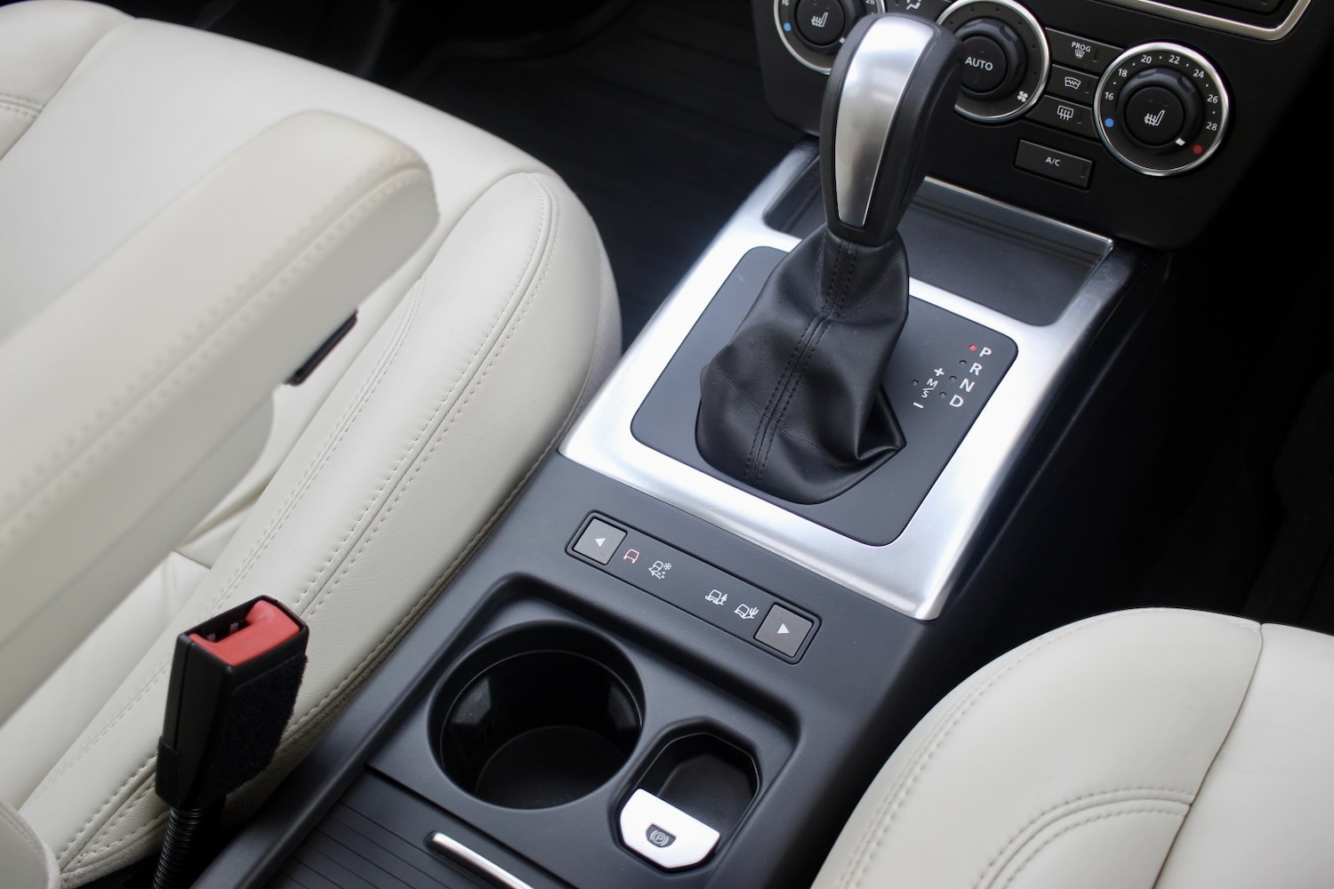 Used Land Rover Freelander 2 2014 for sale - 76605642: Photo 16